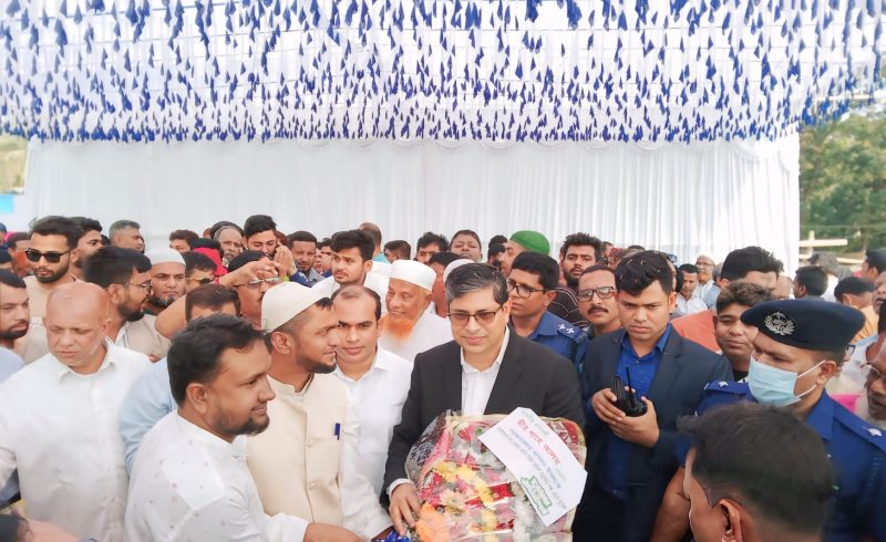 স্থানীয় সরকার পল্লী উন্নয়ন ও সমবায় মন্ত্রণালয়ের প্রতিমন্ত্রী মীর সাহে আলমকে শিবগঞ্জের মোকামতলা এস,এম,এ দ্বী-মুখি দাখিল মাদ্রাসার পক্ষে শুভেচ্ছা ও অভিনন্দন।