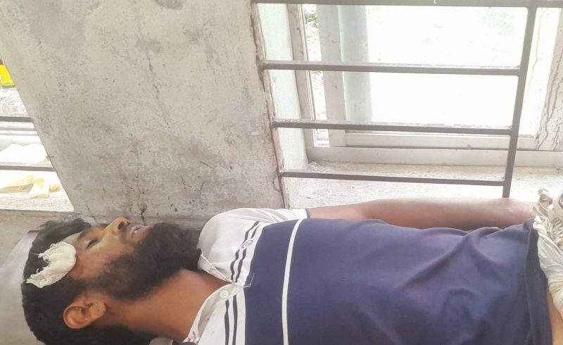 গাইবান্ধায় জোর পুর্বক গাছ কাটাকে কেন্দ্র করে প্রতিপক্ষের হামলারয় ২ জন আহত থানায় অভিযোগ।